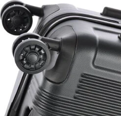 Oistr Noorvik 4 Wheel Spinner 69 Black -Goedkope Bagage Winkel 1200x1155