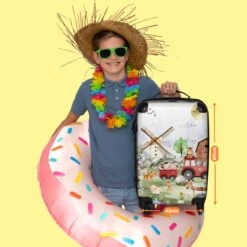 NoBoringSuitcases.com® Koffer Groot - Boerderij - Dieren - Trekker - Jongens - Trolley Koffer Met TSA-slot - Met Wielen - 90 Liter - Reiskoffer - 66 Cm -Goedkope Bagage Winkel 1200x1200 1240