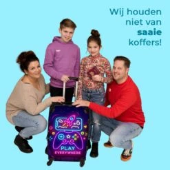 NoBoringSuitcases.com® Koffer Groot - Gaming - Console - Neon - Jongens - Trolley Koffer Met TSA-slot - Met Wielen - 90 Liter - Reiskoffer - 66 Cm -Goedkope Bagage Winkel 1200x1200 1442