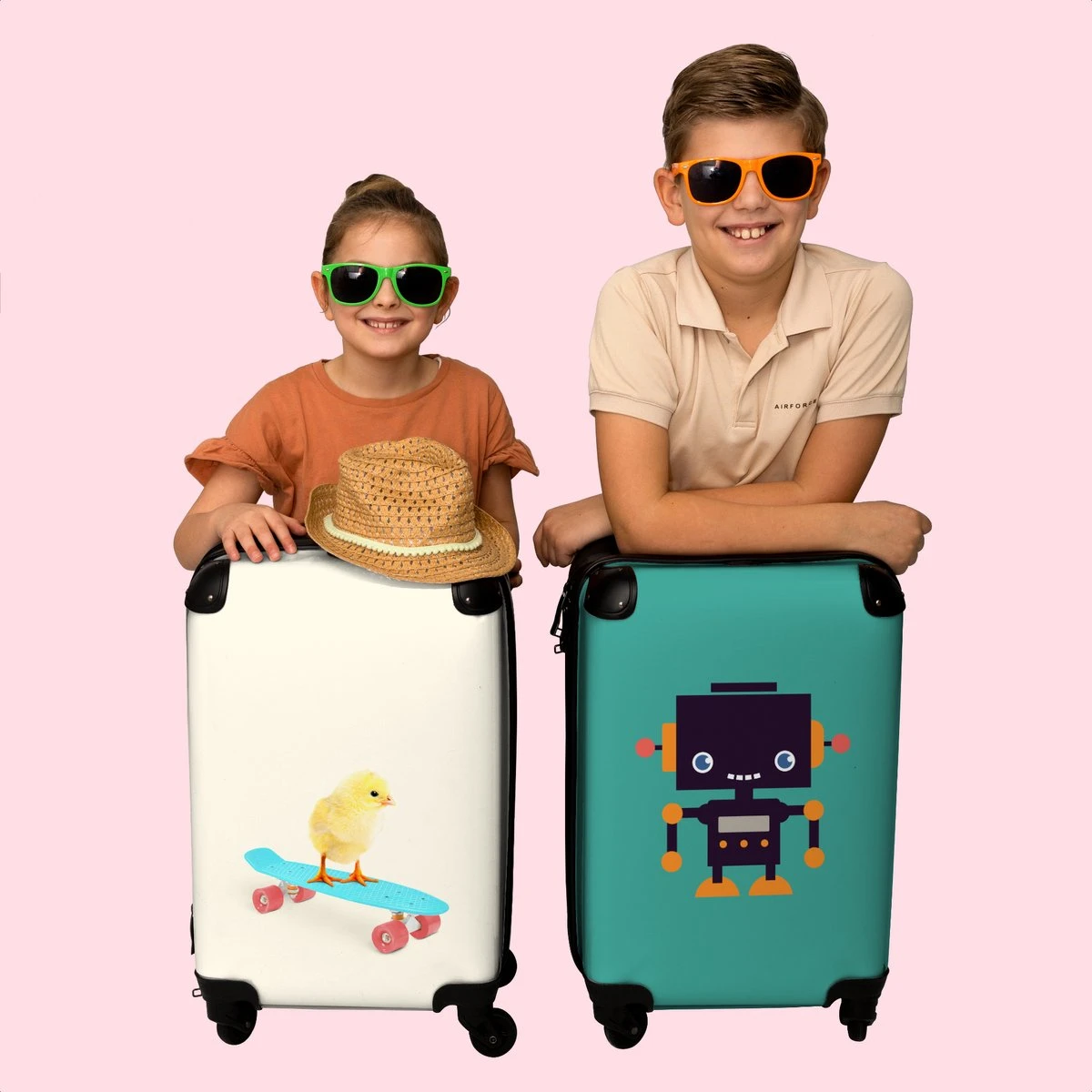 NoBoringSuitcases.com® Kinderkoffer - Trolley Op Wieltjes - Kuiken - Skateboard - Blauw - Kinderen - Dieren - Reiskoffer Kinderen - Past Binnen 55x40x20 Cm En 55x35x25 Cm - Fotokoffer 9 NoBoringSuitcases.com® Kinderkoffer - Trolley Op Wieltjes - Kuiken - Skateboard - Blauw - Kinderen - Dieren - Reiskoffer Kinderen - Past Binnen 55x40x20 Cm En 55x35x25 Cm - Fotokoffer - Afbeelding 7