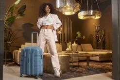 ©TROLLEYZ - Paris No.5 - Trolley - 55cm Met TSA Slot - Dubbele Wielen - 360° Spinners - 100% Polypropyleen - Handbagage Koffer In Ice Blue -Goedkope Bagage Winkel 1200x800 17