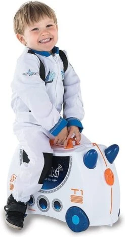 Trunki Ride-on Reiskoffer Incl. Stickers - Skye Ruimteschip -Goedkope Bagage Winkel 634x1200 1