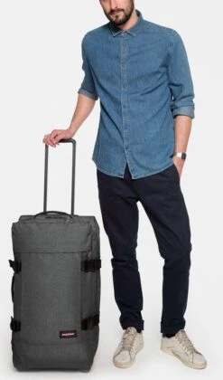Eastpak TRANVERZ M Reiskoffer (67 X 35.5 X 30 Cm) - Black Denim -Goedkope Bagage Winkel 706x1200 4