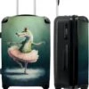 NoBoringSuitcases.com® Koffer Groot - Krokodil - Kroon - Goud - Ballet - Portret - Trolley Koffer Met TSA-slot - Met Wielen - 90 Liter - Reiskoffer - 66 Cm 1 NoBoringSuitcases.com® Koffer Groot - Krokodil - Kroon - Goud - Ballet - Portret - Trolley Koffer Met TSA-slot - Met Wielen - 90 Liter - Reiskoffer - 66 Cm -Goedkope Bagage Winkel 985x1200 11