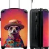 NoBoringSuitcases.com® Koffer Groot - Meerkat - Bloemen - Hoed - Dieren - Portret - Trolley Koffer Met TSA-slot - Met Wielen - 90 Liter - Reiskoffer - 66 Cm 2 NoBoringSuitcases.com® Koffer Groot - Meerkat - Bloemen - Hoed - Dieren - Portret - Trolley Koffer Met TSA-slot - Met Wielen - 90 Liter - Reiskoffer - 66 Cm -Goedkope Bagage Winkel 985x1200 4